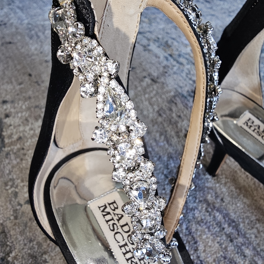 Badgley Mischka Shoes - Picture 3 of 12